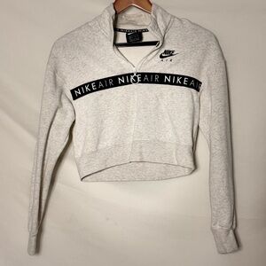 Nike Women's Gray Cropped Top